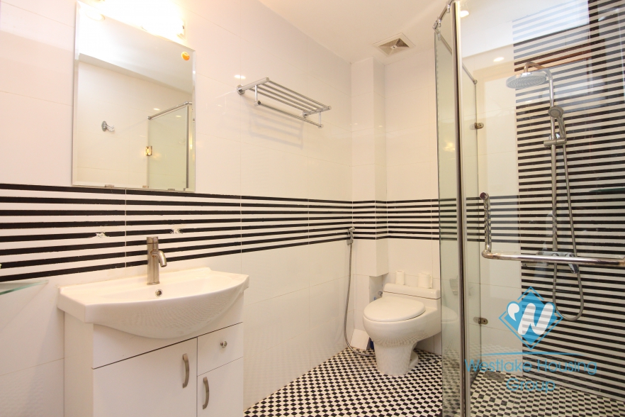 03 bedrooms apartment for rent in Xuan Dieu st, Tay Ho district 